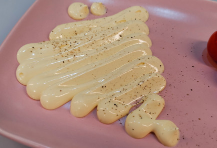 Фото шага рецепта Сочная луковая яичница с сыром 152011 шаг 7  