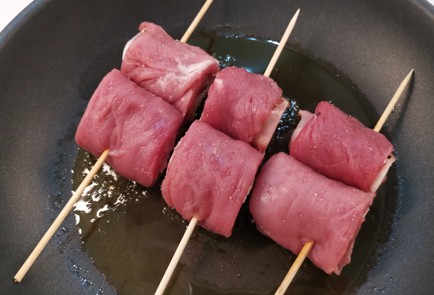 Фото шага рецепта Сочная свиная вырезка с беконом 175644 шаг 11  