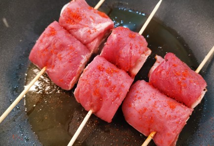 Фото шага рецепта Сочная свиная вырезка с беконом 175644 шаг 12  