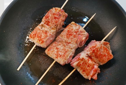 Фото шага рецепта Сочная свиная вырезка с беконом 175644 шаг 14  