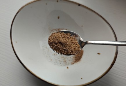 Фото шага рецепта Сочная свинина с чесноком в рукаве 189370 шаг 4  