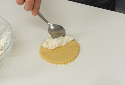 Фото шага рецепта Сочники 136757 шаг 8