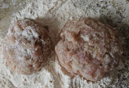 Фото шага рецепта Сочные котлеты из индейки свинины и картофеля 189149 шаг 10  