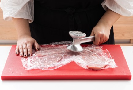 Фото шага рецепта Сочные рулетики из индейки с булгуром 151867 шаг 2  