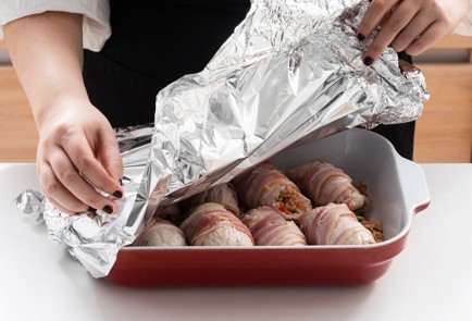 Фото шага рецепта Сочные рулетики из индейки с булгуром 151867 шаг 7  