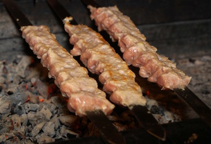 Фото шага рецепта Сочный кебаб из курицы 151037 шаг 8  