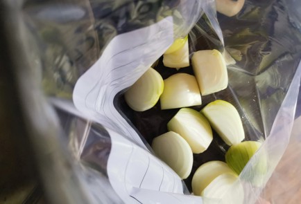 Фото шага рецепта Сочный шашлык 189463 шаг 3  