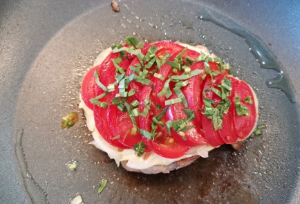 Фото шага рецепта Сочный стейк из свинины 188933 шаг 9  