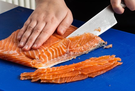 Фото шага рецепта Соленая семга 151711 шаг 9  