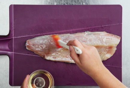 Фото шага рецепта Соленый муксун 52162 шаг 3  