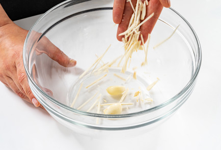 Фото шага рецепта Соленые огурцы холодным способом 189909 шаг 6  