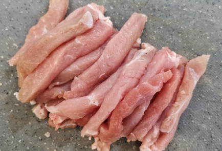 Фото шага рецепта Соломка из свинины 173586 шаг 2  