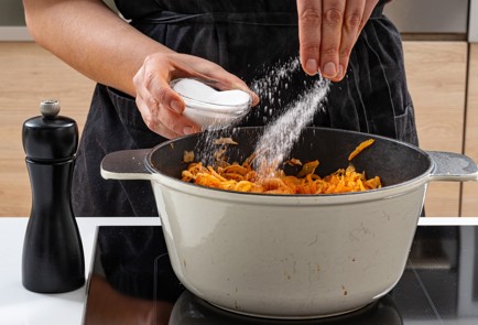 Фото шага рецепта Солянка из капусты 188146 шаг 9  