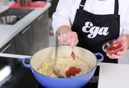 Фото шага рецепта Солянка из квашеной капусты 138583 шаг 3  