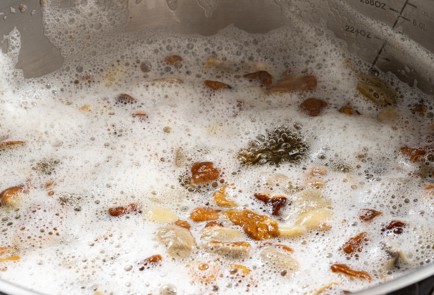 Фото шага рецепта Солянка с грибами на зиму 187078 шаг 4  