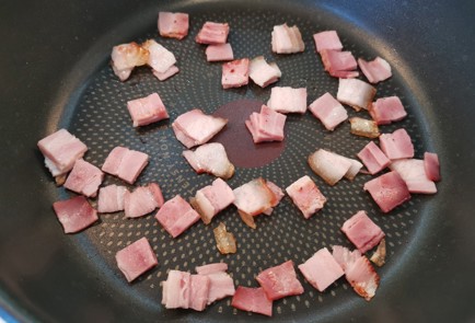 Фото шага рецепта Солянка с курицей и беконом 175542 шаг 4  