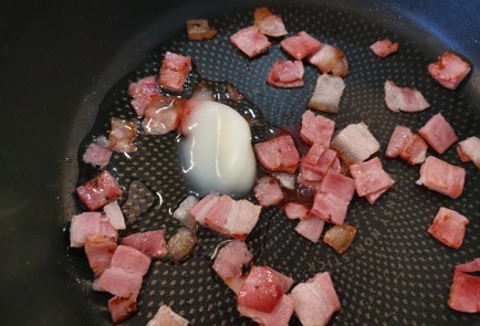 Фото шага рецепта Солянка с курицей и беконом 175542 шаг 5  