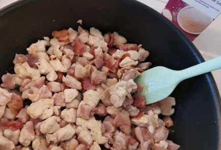 Фото шага рецепта Солянка с курицей и беконом 175542 шаг 7  