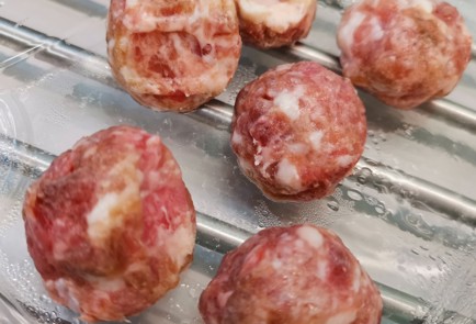 Фото шага рецепта Солянка с тефтельками 175388 шаг 1  