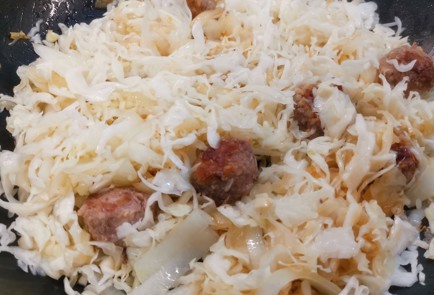 Фото шага рецепта Солянка с тефтельками 175388 шаг 8  