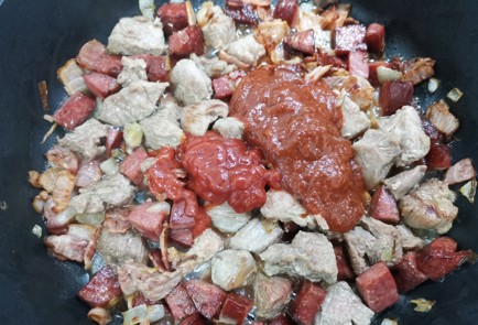 Фото шага рецепта Солянка 189184 шаг 5  