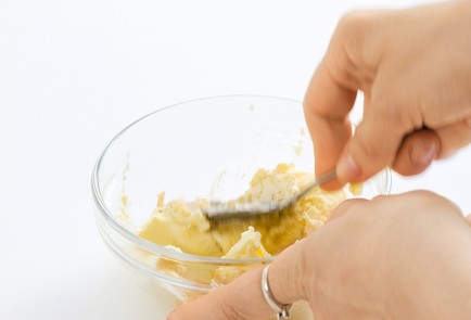 Фото шага рецепта SOS сельдь сыр и снапс 80434 шаг 3  