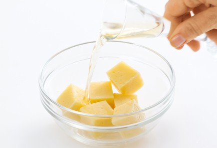 Фото шага рецепта SOS сельдь сыр и снапс 80434 шаг 5  