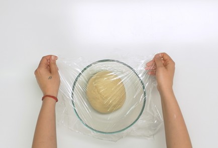 Фото шага рецепта Сосиски в сдобном тесте 44692 шаг 3  