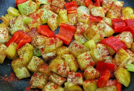 Фото шага рецепта Соте из баклажана и сосисок 175202 шаг 7