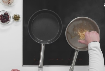 Фото шага рецепта Соус из креветок к пасте 175576 шаг 2  