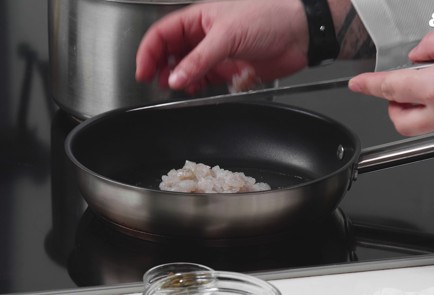 Фото шага рецепта Соус из креветок к пасте 175576 шаг 6  