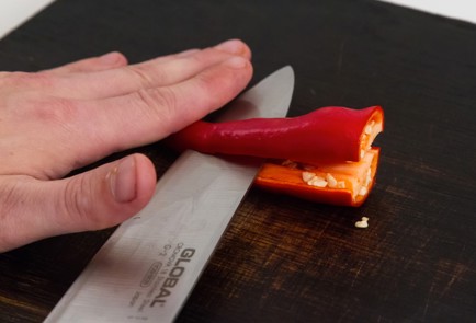 Фото шага рецепта Соус из сливы и острого перца 80645 шаг 1  