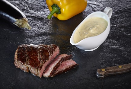 Фото шага рецепта Соус из запеченного баклажана и перца для стейков 138295 шаг 3  