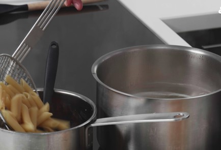 Фото шага рецепта Соус карбонара для пасты 175575 шаг 7  