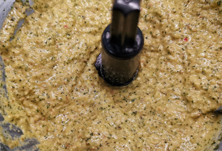 Фото шага рецепта Соус песто с печеным перцем 151585 шаг 24  