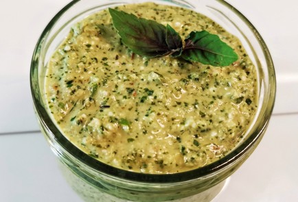 Фото шага рецепта Соус песто с сельдереем 174730 шаг 11  