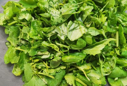 Фото шага рецепта Соус песто 189918 шаг 6  