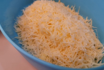 Фото шага рецепта Соус песто 190713 шаг 3  