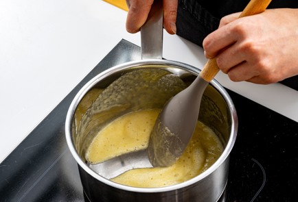 Фото шага рецепта Соус субиз 188821 шаг 4  