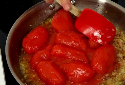 Фото шага рецепта Спагетти аматричана 49598 шаг 5  