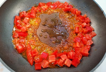 Фото шага рецепта Спагетти болоньезе 188920 шаг 3  