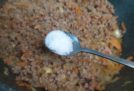 Фото шага рецепта Спагетти болоньезе 190707 шаг 4  