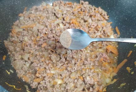 Фото шага рецепта Спагетти болоньезе 190707 шаг 5  