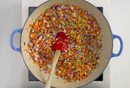 Фото шага рецепта Спагетти болоньезе 57932 шаг 2  