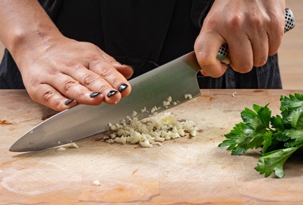 Фото шага рецепта Спагетти карбонара с анчоусами 186978 шаг 3  