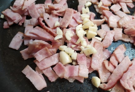 Фото шага рецепта Спагетти карбонара 189159 шаг 7