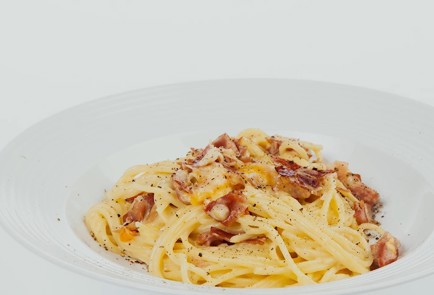 Фото шага рецепта Спагетти карбонара 81236 шаг 10  