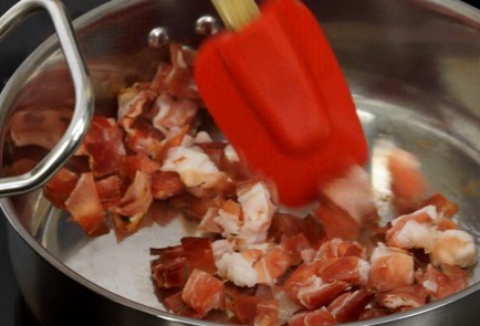 Фото шага рецепта Спагетти карбонара 81236 шаг 3  