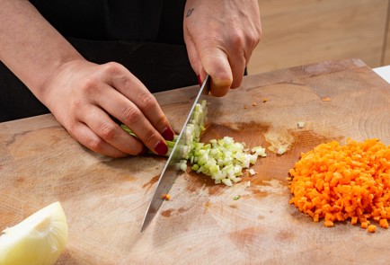 Фото шага рецепта Спагетти с чечевицей 176114 шаг 2  