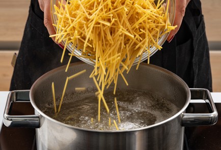 Фото шага рецепта Спагетти с чечевицей 176114 шаг 7  